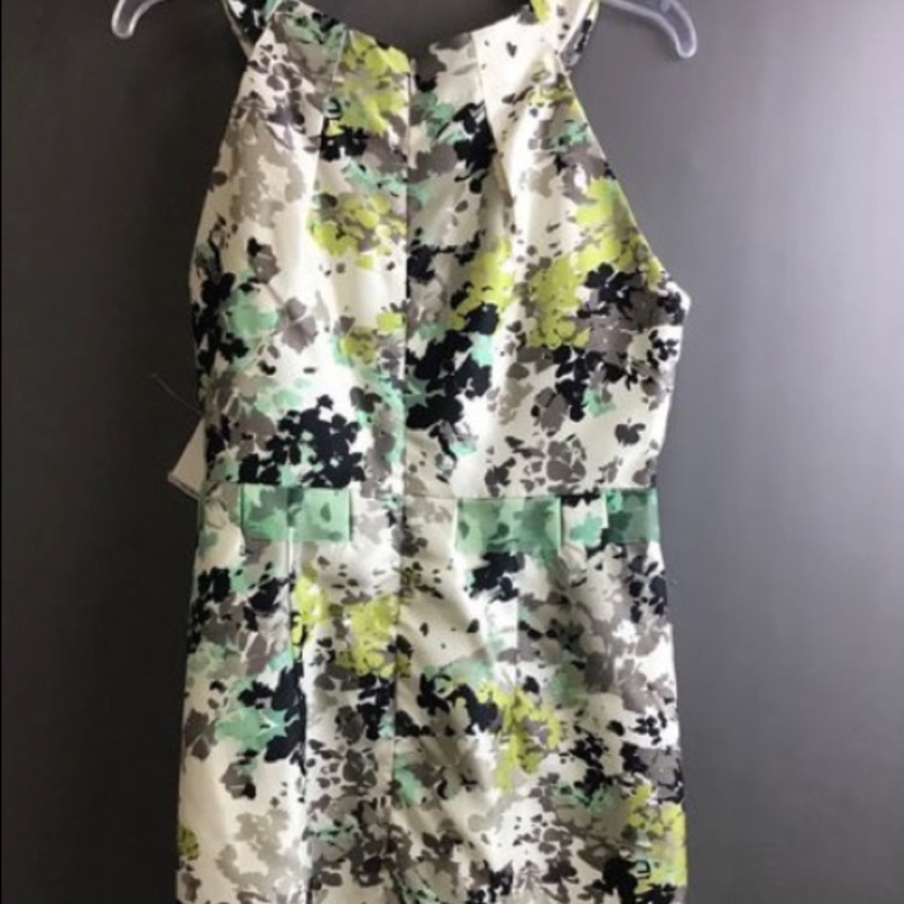 Beautiful Dress - Picture 3 of 8